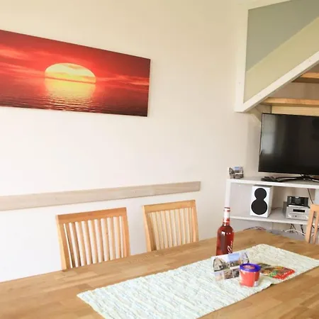 Holiday home Ostseebrandung - Haus Seestern *